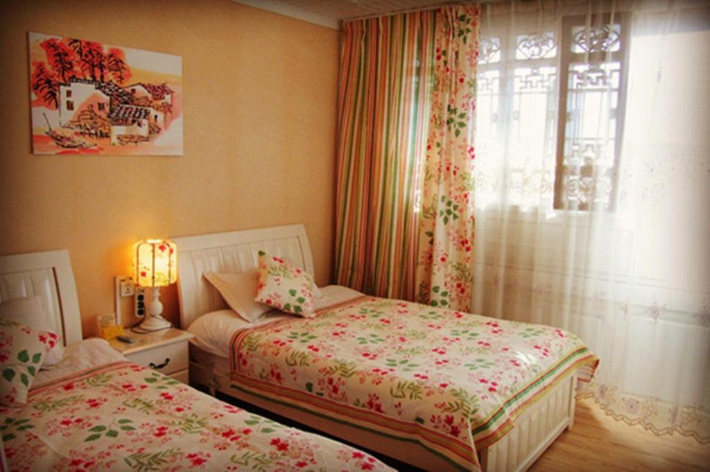 ليجيانغ Yunxi Inn الغرفة الصورة